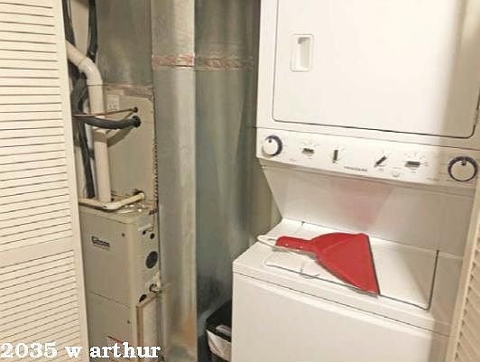 4th image of 2035 W Arthur Ave #921