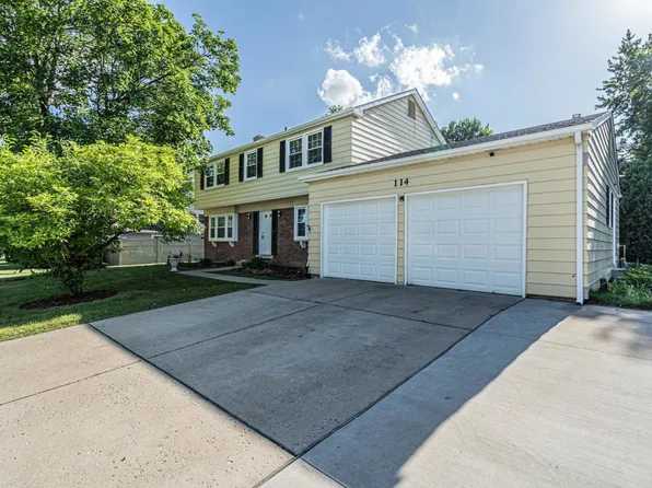 114 Timber Hill Rd, Buffalo Grove, IL 60089