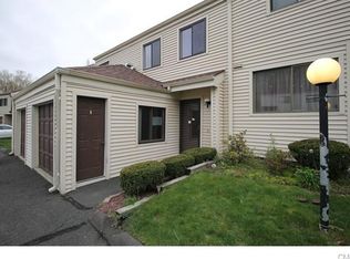 17 Deer Run, Bethel, CT 06801