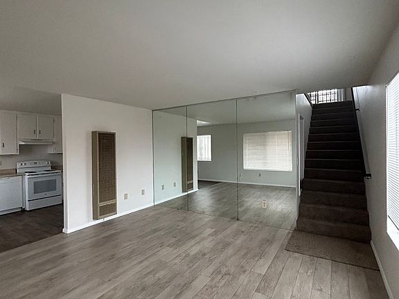 4th image of 869-879 Cypress Ave