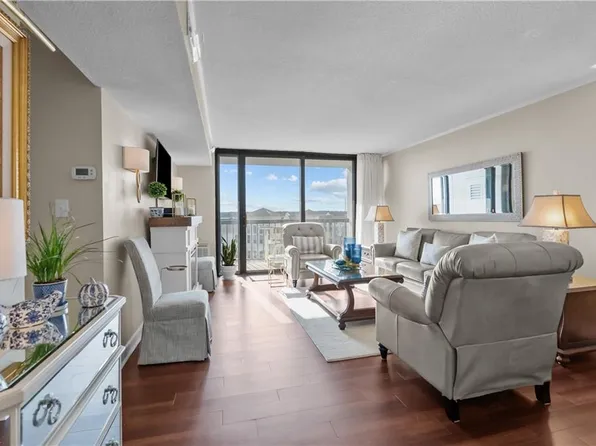 3288 Page Ave APT 704, Virginia Beach, VA 23451