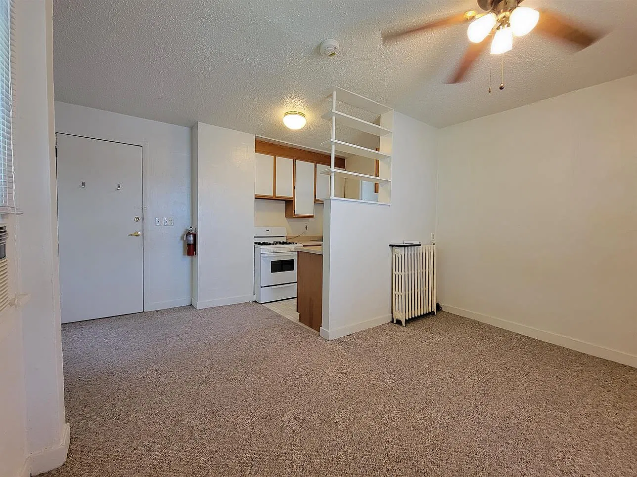Studio, $775 — Photo 2