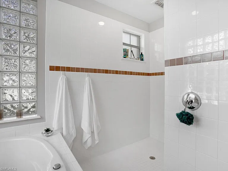 2847 Tiburon Blvd E #8-101 — Photo 28