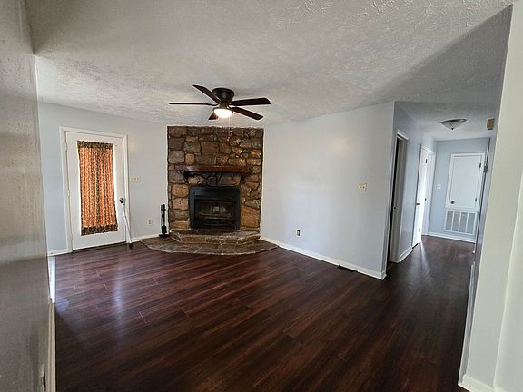 4th image of 6758 Seaford Dr