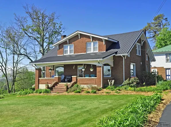 3145 Springs Hill Rd, Springs, PA 15562