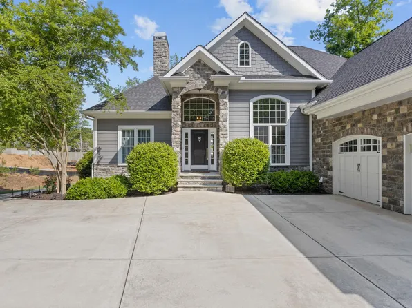 217 Commonwealth Dr, Ninety Six, SC 29666