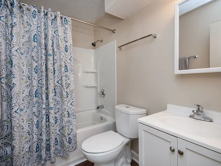 Augusta Road Apartments — Photo 15