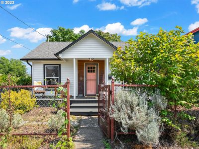 5916 SE 85th Ave, Portland, OR, 97266