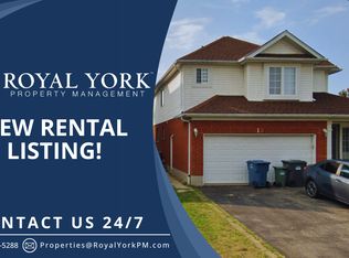 12 Peer Dr #2, Guelph, ON N1C1G9