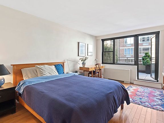 5th image of 165 W 66th St APT 14T