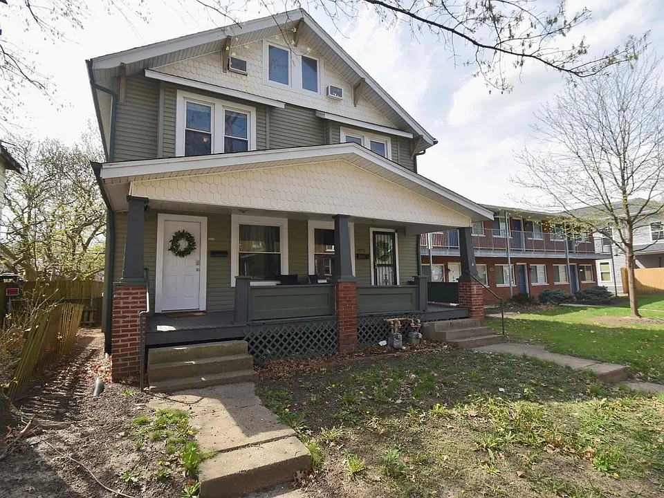 2475 Indianola Ave