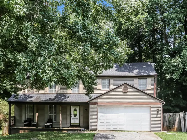4634 Aberdeen Ln, Stone Mountain, GA 30083