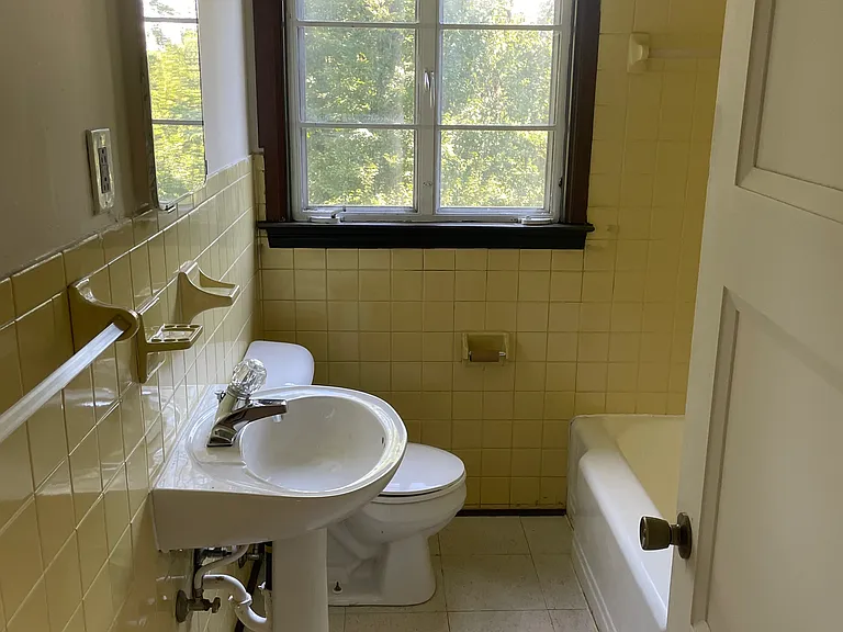 1313 Nichols Pl — Photo 12