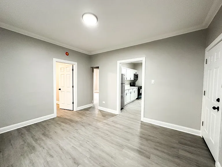 4043 W Argyle St #2 — Photo 4