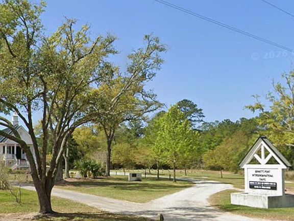 2nd image of 15275 Bennetts Point Rd