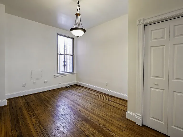 145 Thomas St NW — Photo 9