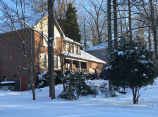 1612 Foxhollow Rd, Greensboro, NC 27410