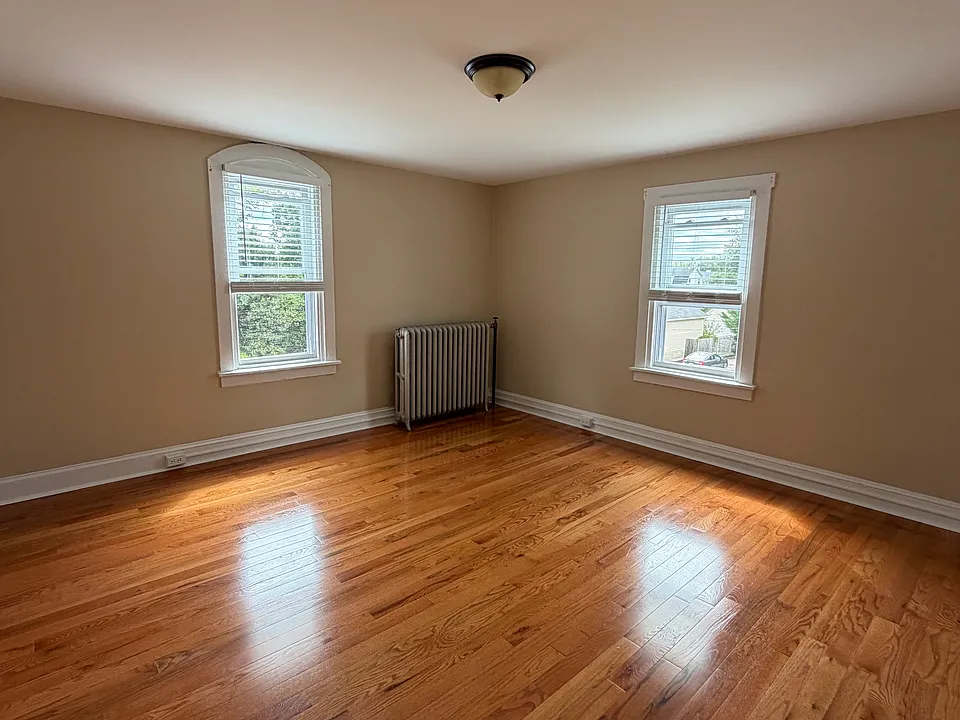 217 Cricket Ave #2R