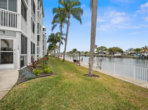 4904 38th Way S APT 116, Saint Petersburg, FL 33711