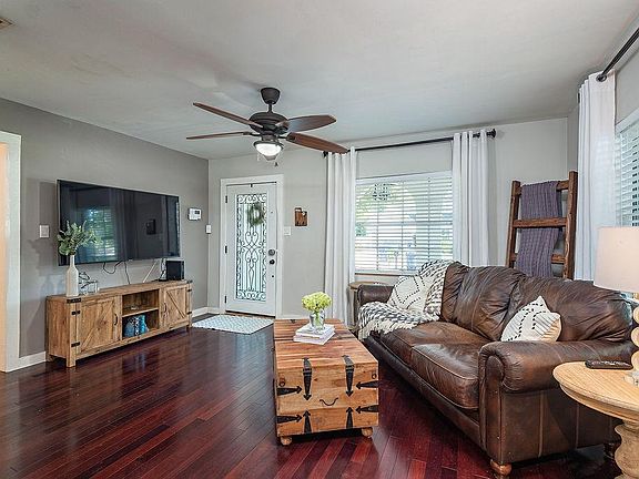 2nd image of 3602 W Sevilla St