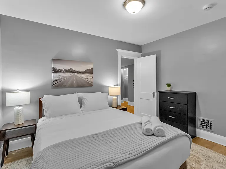 49 Virgil Ave — Photo 16
