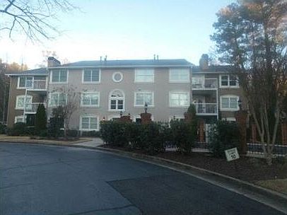2nd image of 1538 Chantilly Dr NE #112