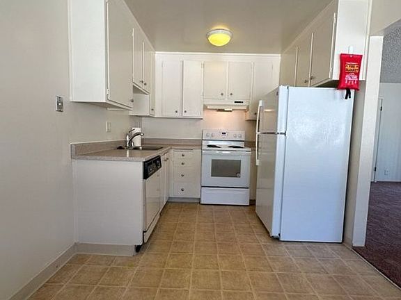 4th image of 3448 Redwood Ct APT 3