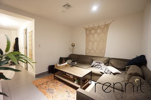 Rented by Rennit Inc. | media 19