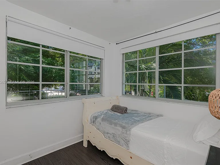 1005 9th St #2 — Photo 31