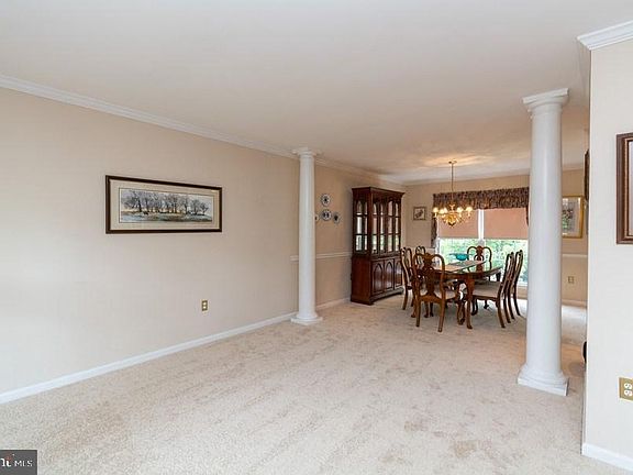 4th image of 5412 Quance Ln