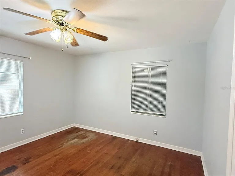 4935 Emerson Ave S — Photo 15