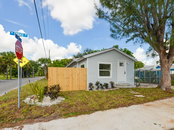 936 SE Spruce Avenue, Stuart, FL 34994