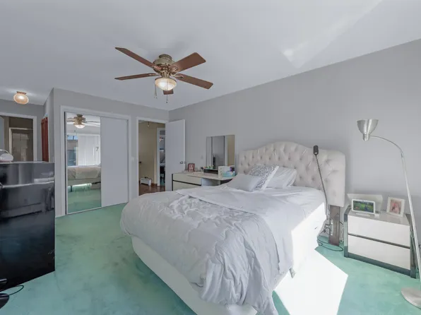 154-05 Riverside Drive image 14 of 21