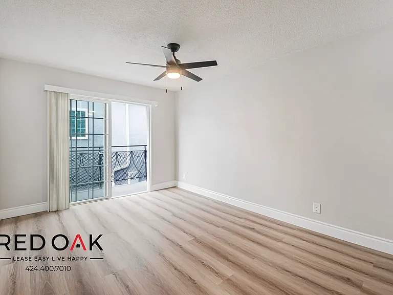 2828 Consol Ave #15B — Photo 9