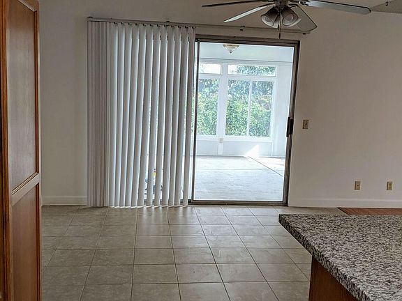 Kitchen/Breakfast Area