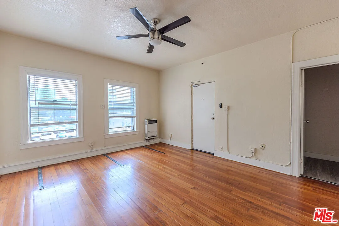 1 bed, 1.0 bath, 450 sqft, $1,445 — Photo 3