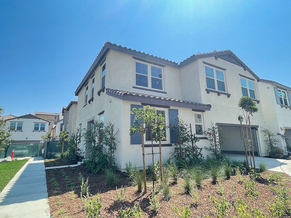 1st image of 992 Tischler Way