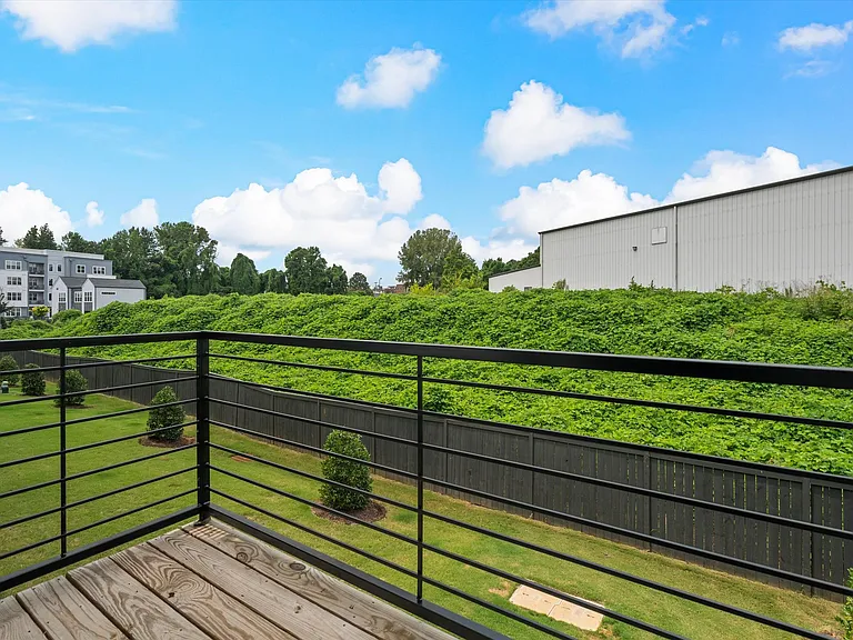 4201 Bryant Terraces Dr — Photo 27