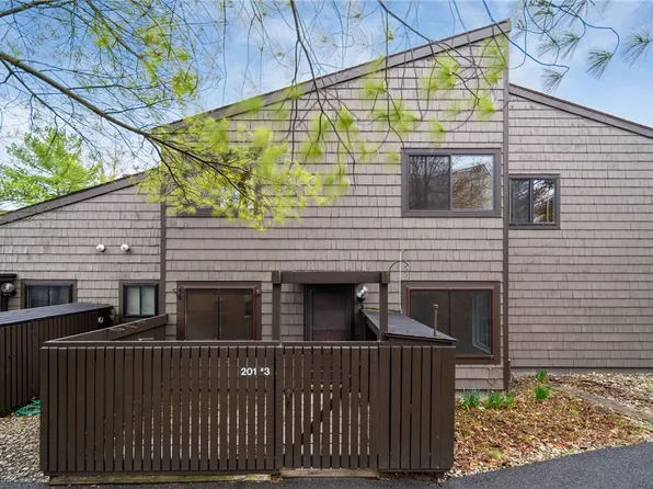 201 Wildflower Dr APT 3, Ithaca, NY 14850