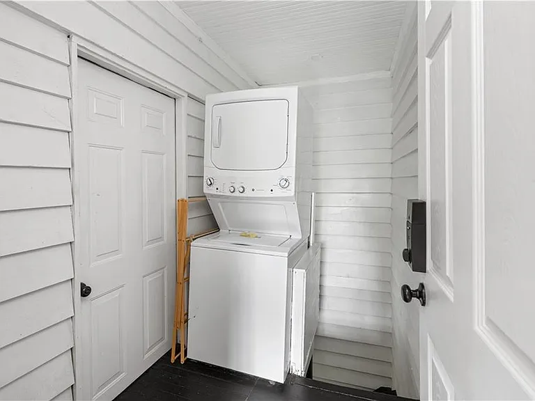 1031 Austin Ave NE #2 — Photo 39