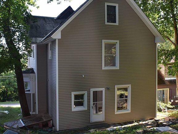 4th image of 54 Diamond St