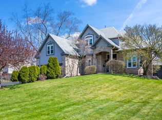 155 Lilac Ln, Wheeling, IL