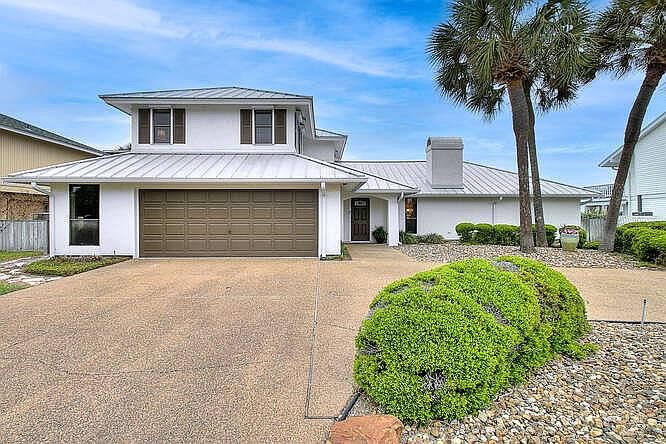 1st image of 7 Pelican Dr