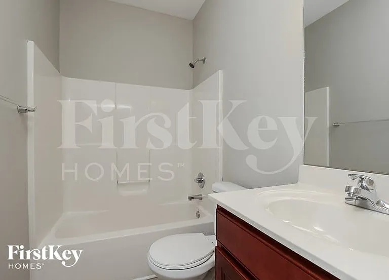 720 Courtland Ave — Photo 13