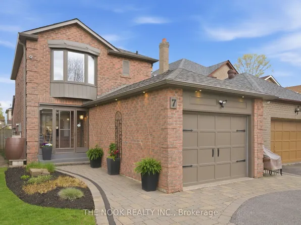 7 Brocklesby Cres, Ajax, ON L1T 2H9