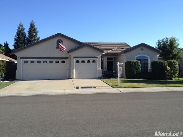1st image of 2823 Swallowview Dr