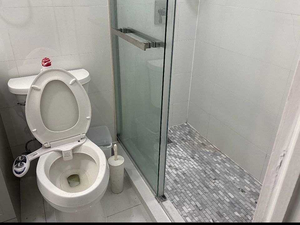 1st image of 27 Winthrop Pl Floor 2