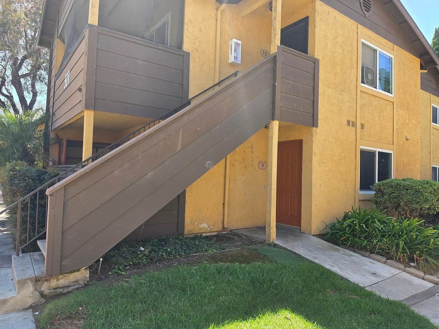Lake House — Photo 4