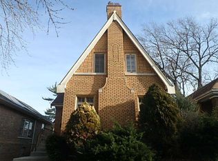 8223 S Dorchester Ave, Chicago, IL
