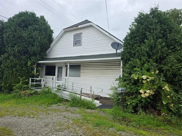 1301 Latrobe Derry Rd, Loyalhanna, PA 15661